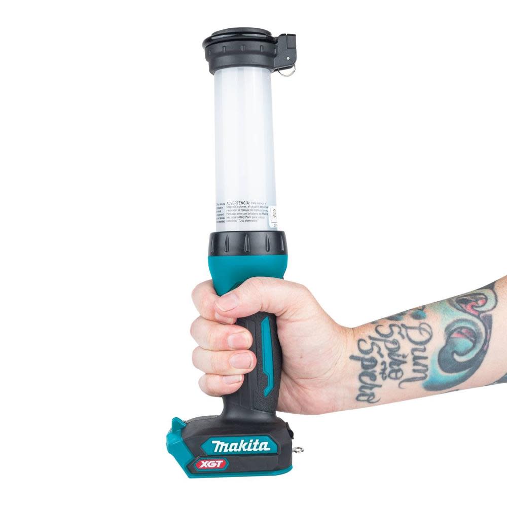 Makita XGT 40V max Cordless L.E.D. Lantern/Flashlight， Bare Tool