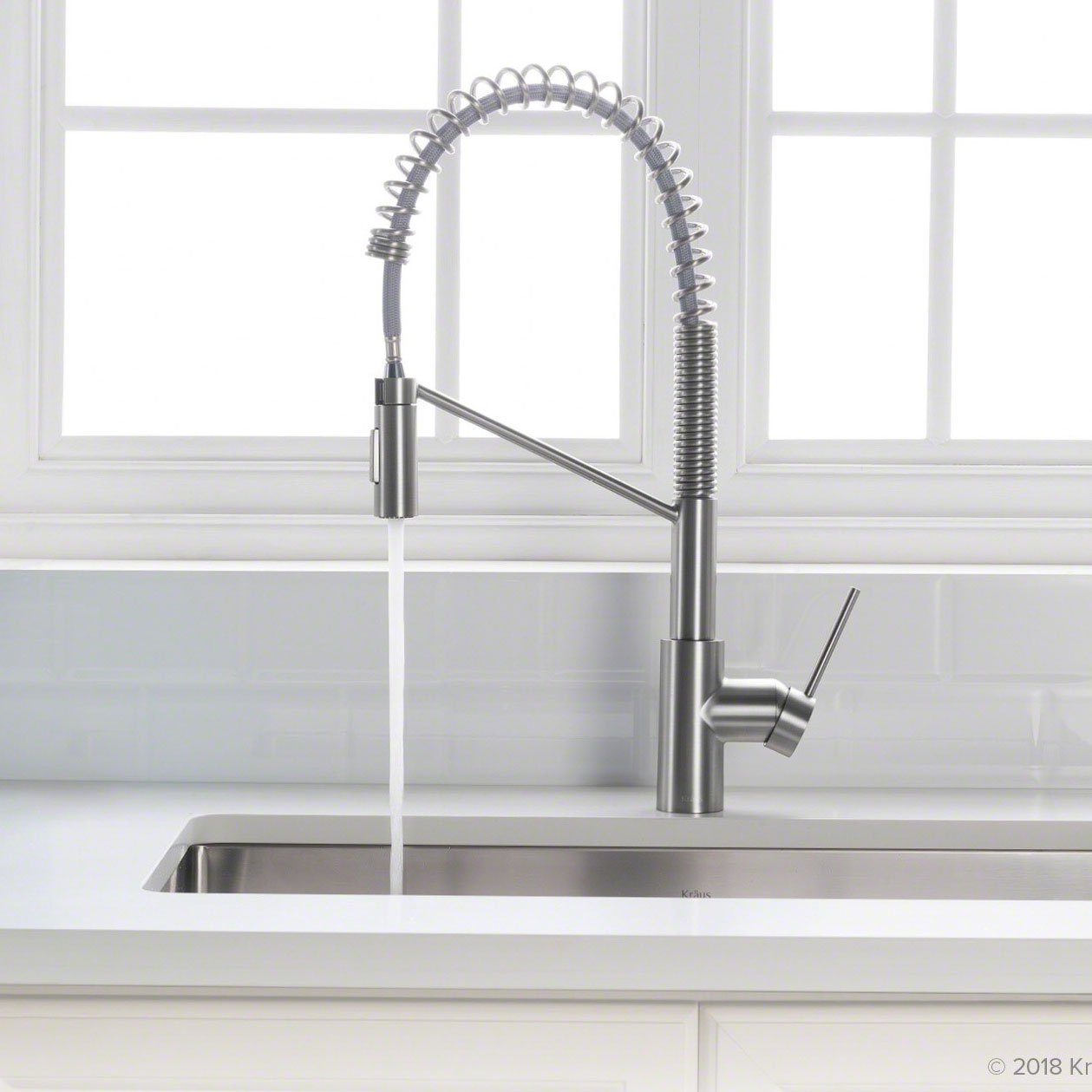 Kraus Oletto Contemporary Single Handle Pull Down Kitchen Sink Faucet， Chrome