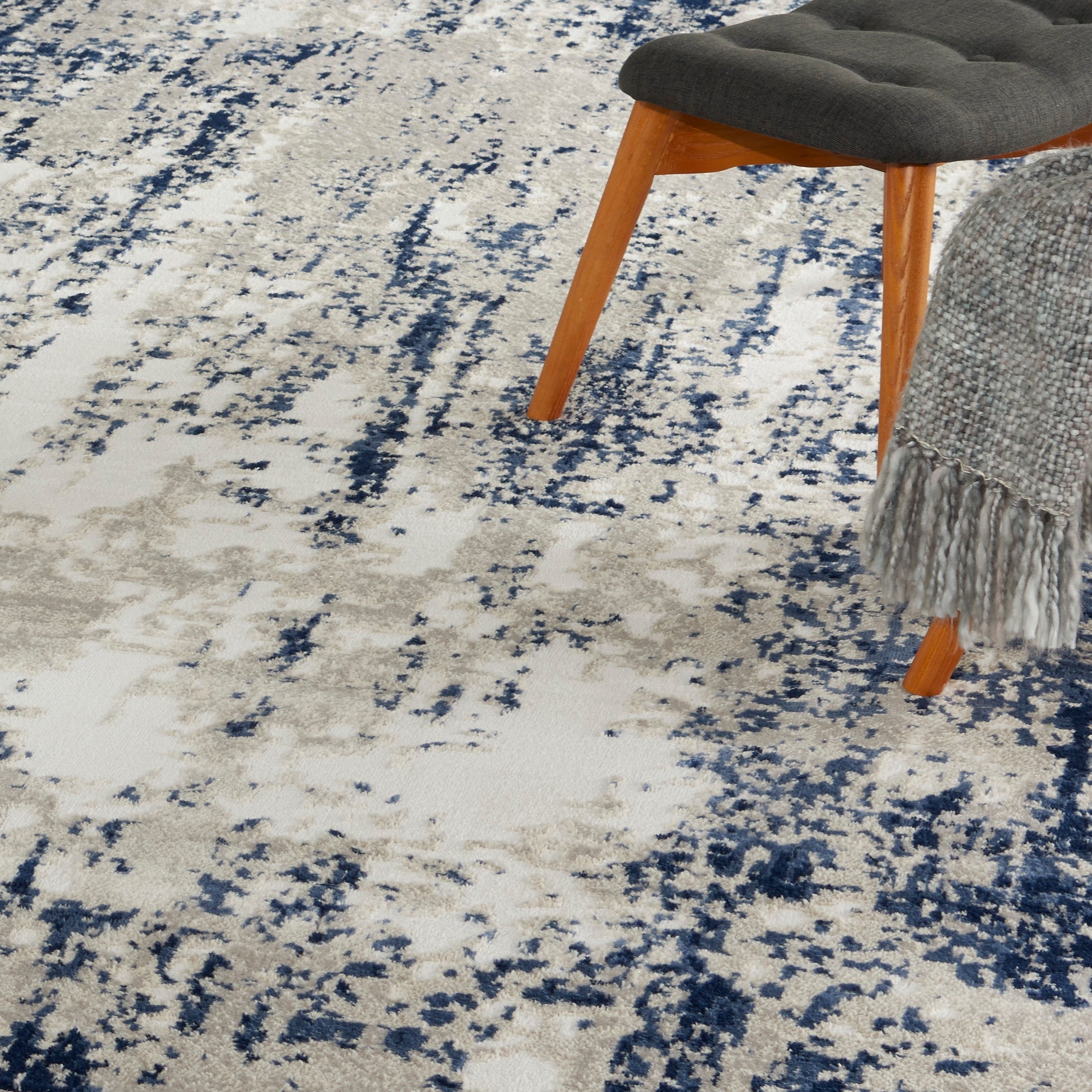 Cyrus Ivory/Navy Rug