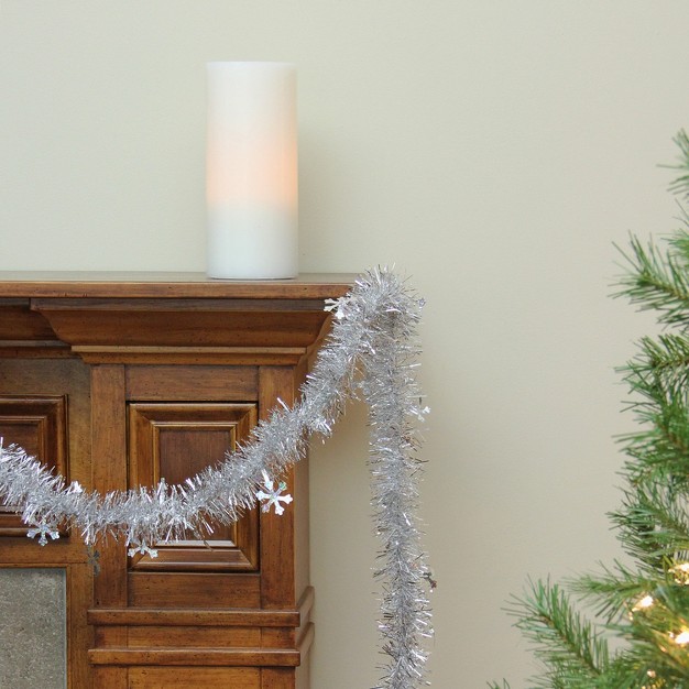 Unlit Silver And Shiny Snowflakes Tinsel Christmas Garland