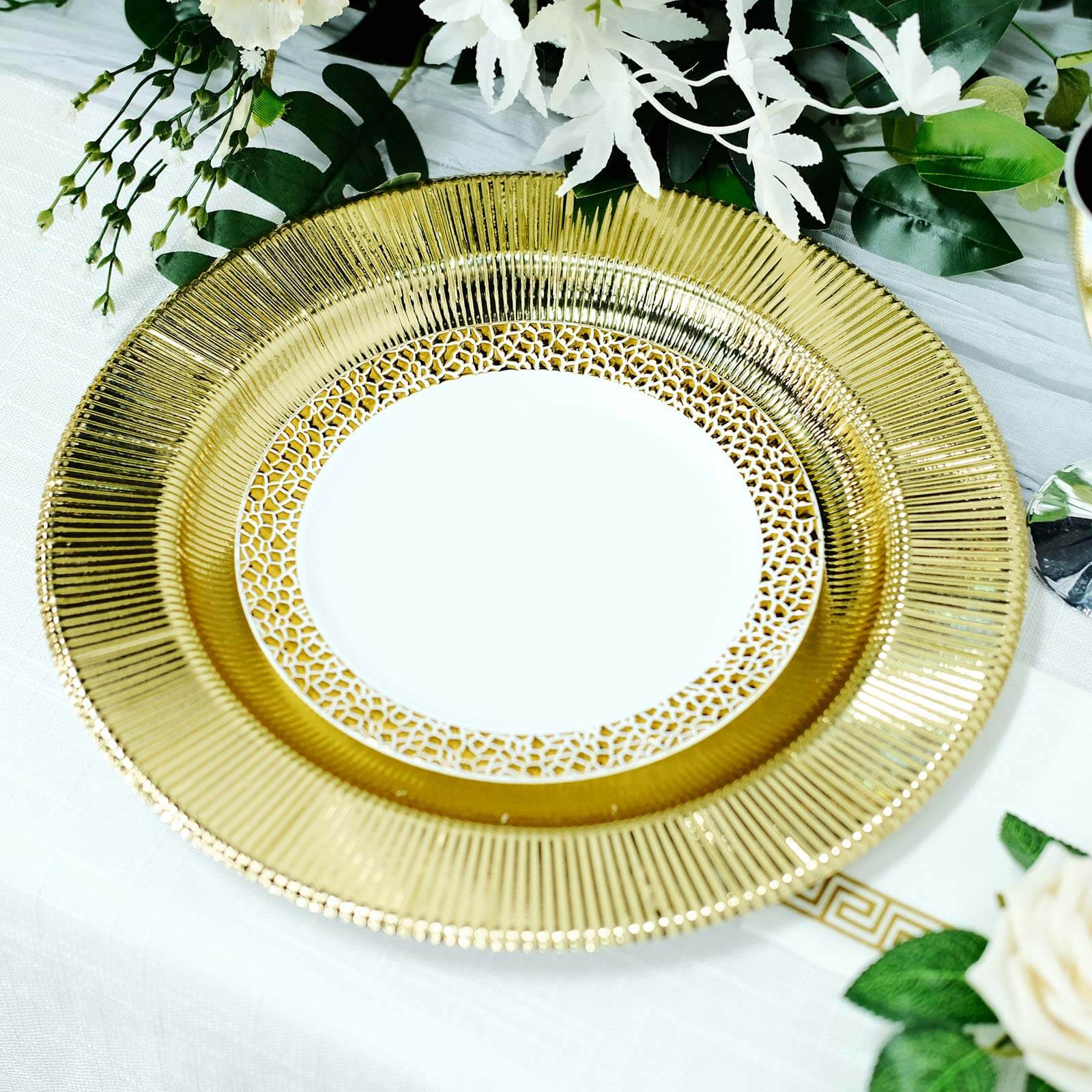 25 Pack Sunray Metallic Gold Disposable Charger Plates, Cardboard Serving Tray, Round 350 GSM 13