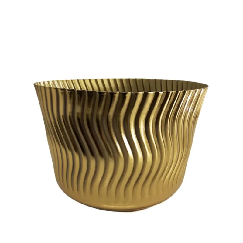 New Arrival Garden Decorative Iron Round Planter Brass Gold Colour Engraved Medium Size For Garden   Home Decor