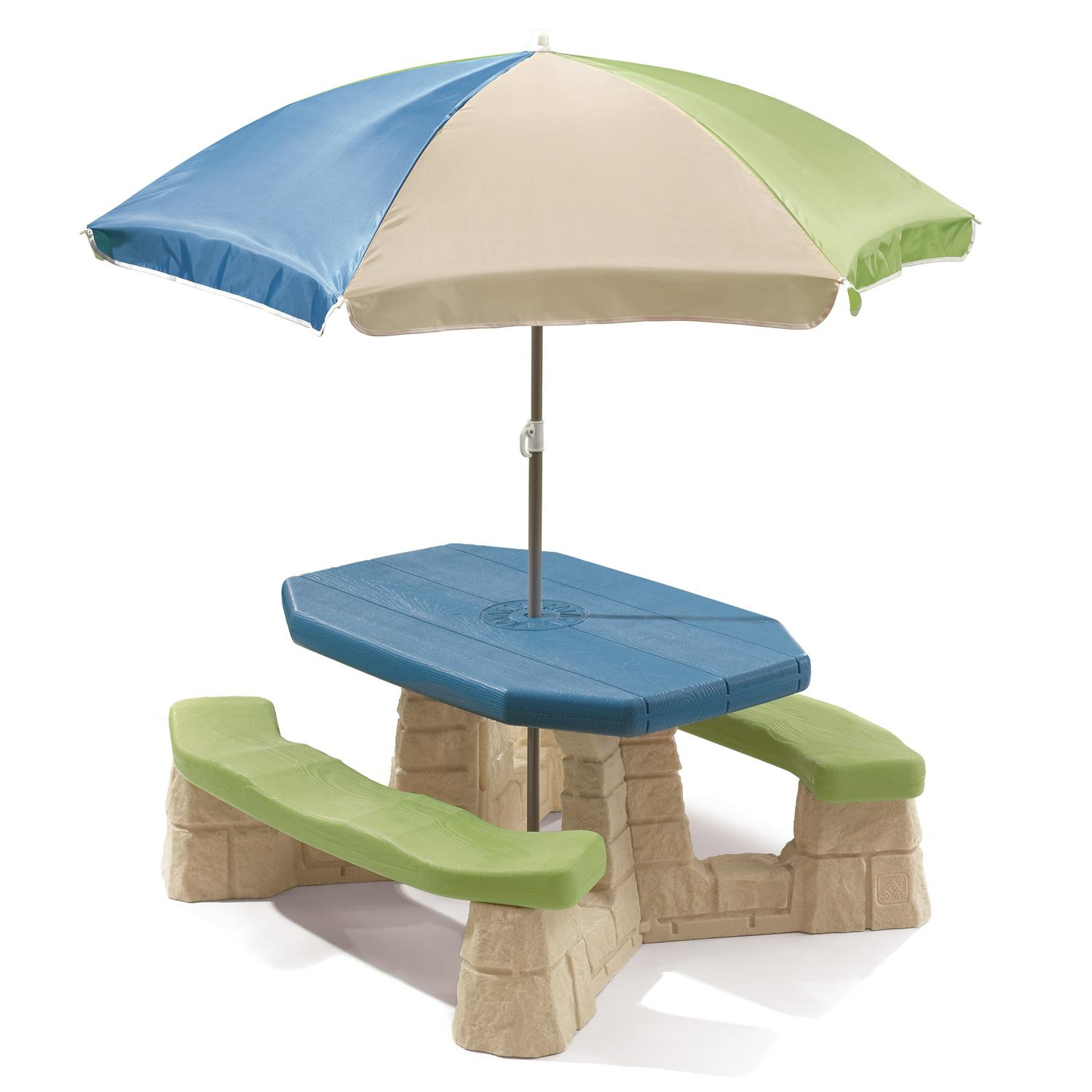 Step2 Naturally Playful Picnic Table with Removable Umbrella， Plastic