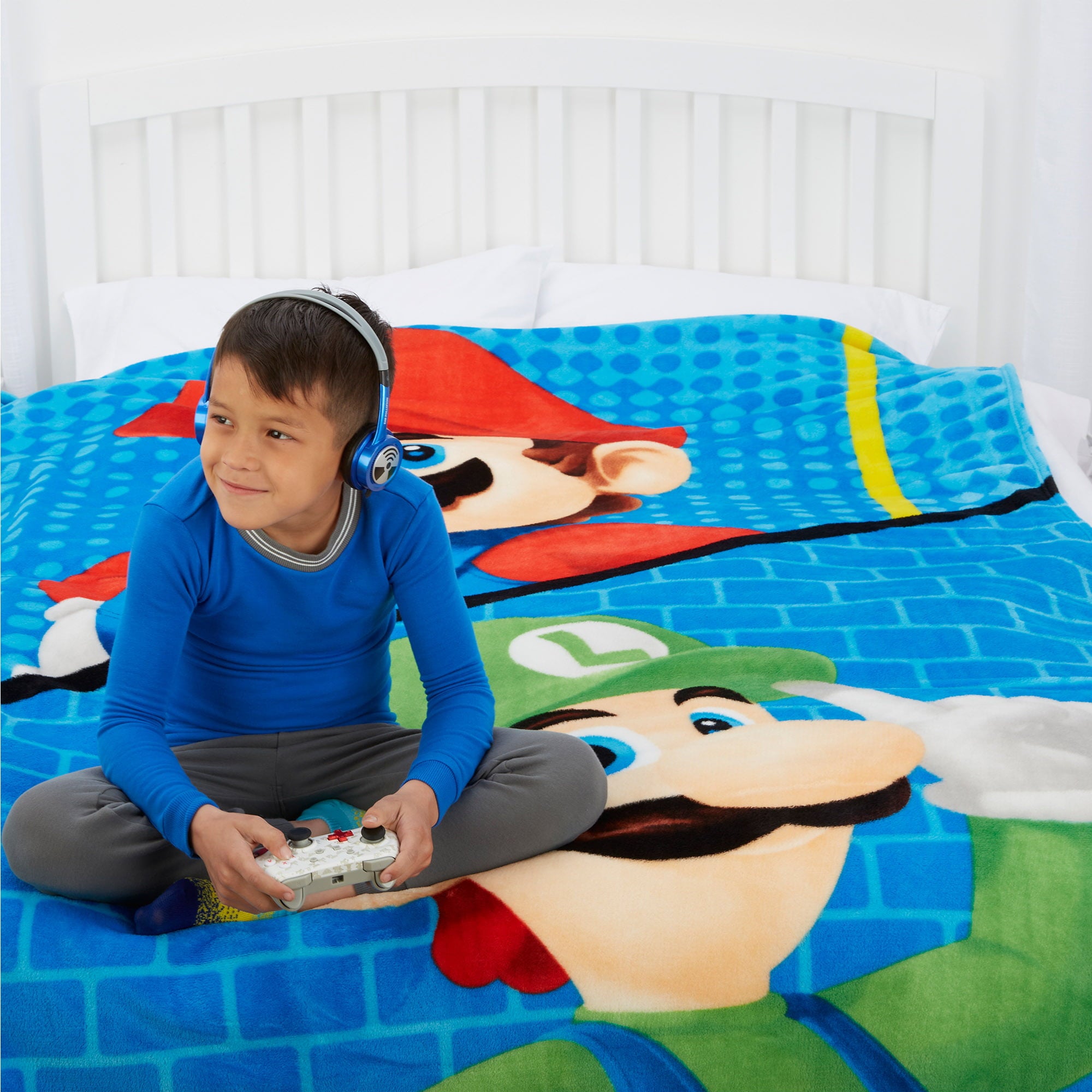 Super Mario Kids Plush Twin/Full Blanket， 62 x 90， Blue， 