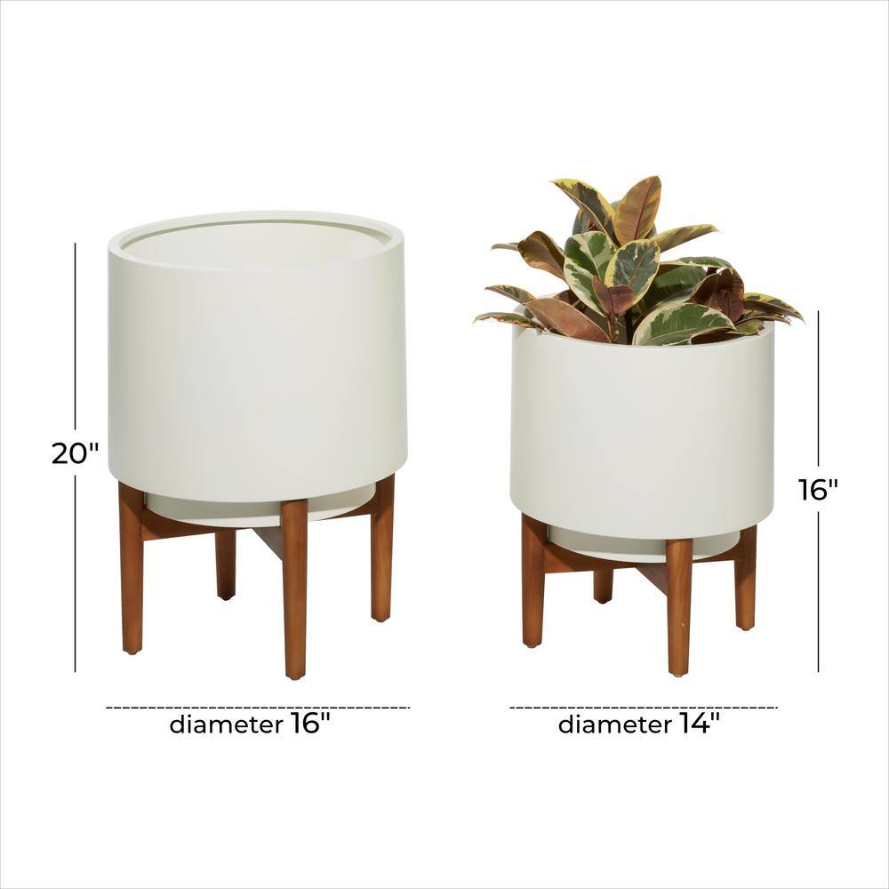 CosmoLiving by Cosmopolitan 20in. Large White Metal Indoor Outdoor Planter with Removable Wood Stand (2- Pack) 16596