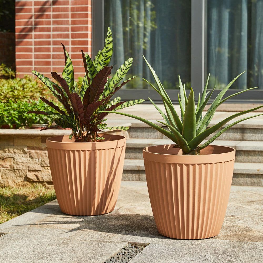 Glitzhome 15.5 in. H Oversized Eco-Friendly PE Terracotta Round Fluted Pot Planter (2-Pack) 2022800016