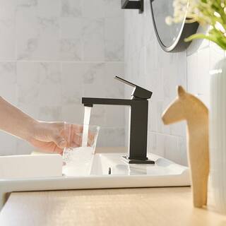 BWE Single Hole Single-Handle Low-Arc Bathroom Faucet With Pop-up Drain Assembly in Matte Black A-96006-B-2