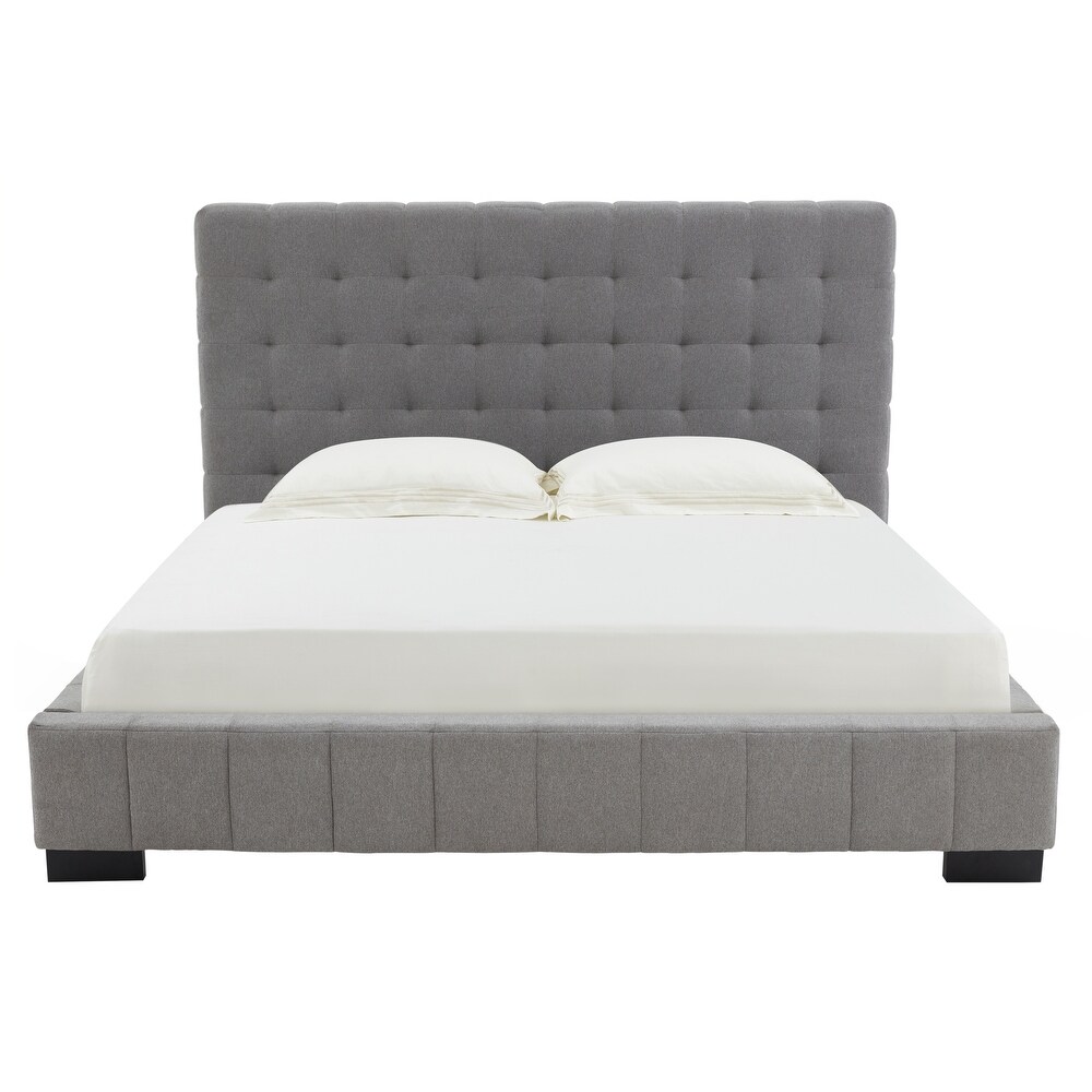 SAFAVIEH Couture Vivaldi Tufted Linen Bed