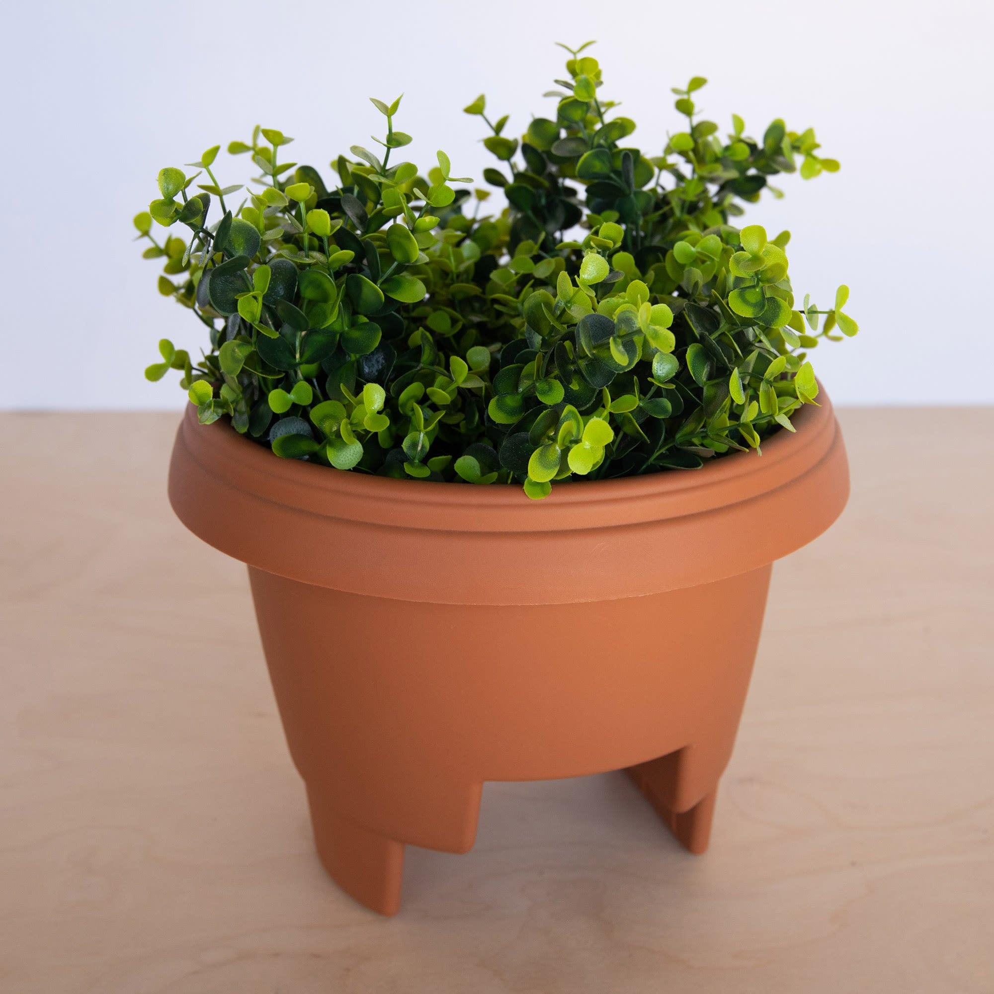 Bloem Modica Deck Rail Round Planter: 12" - Terra Cotta - Matte Finish, Fits Rail Sizes 3"-3.75", Durable Resin Pot, For Indoor and Outdoor Use, Gardening, 2 Gallon Capacity