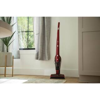 Electrolux Ergorapido Pet Bagless Cordless with Detachable Handset in Red Stick Vacuum EHVS3510AR