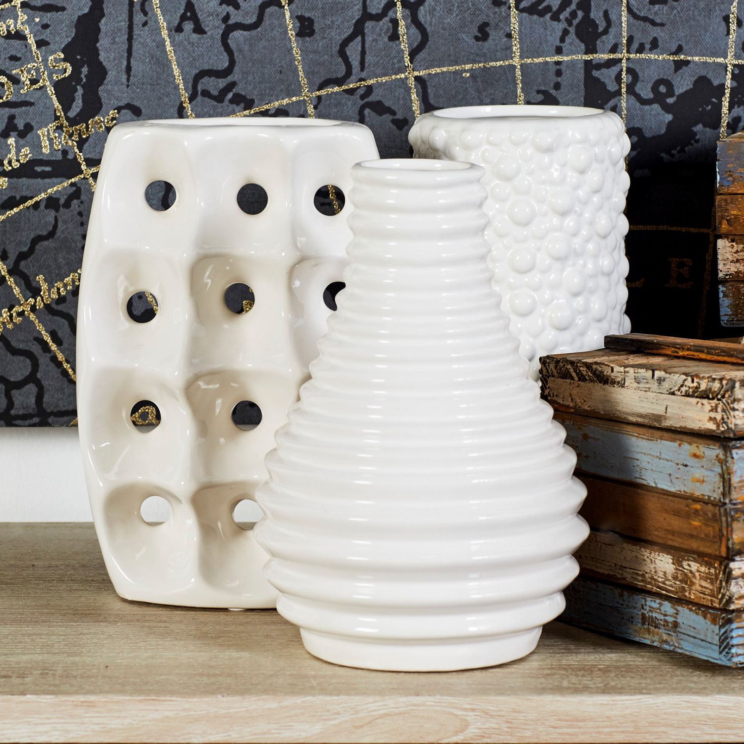 CosmoLiving by Cosmopolitan Modern Style Alabaster Ceramic Vases with Pierced Grid， Knotted， and Ridged Finishes 3-pc. Set