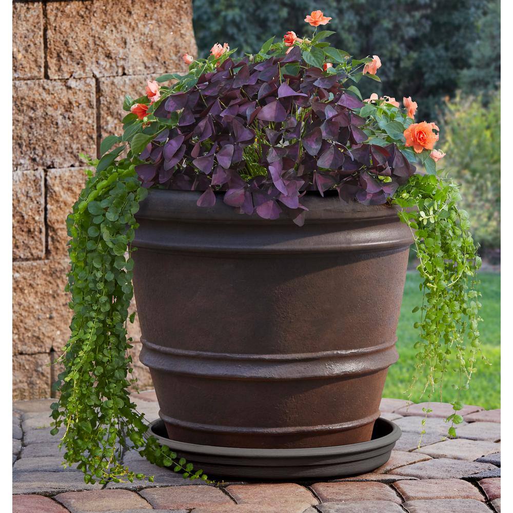 Vigoro 21.8 in. Sutter Creek Java Large Brown Resin Planter (21.8 in. D x 16.1 in. H) US936116