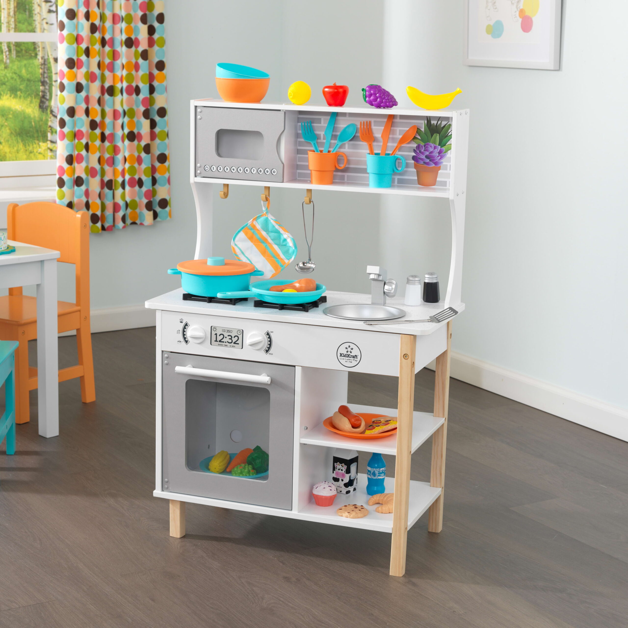 KidKraft All Time Wooden Play Kitchen with Oven， Microwave and 38-Piece Accessory Set