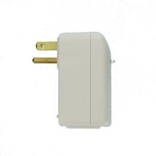 Leviton Decora Smart Plug-In Outlet with Z-Wave Technology White DZPA1-2BW