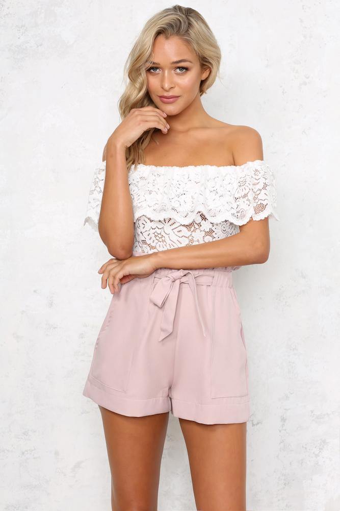 Lost In Rome Shorts Blush