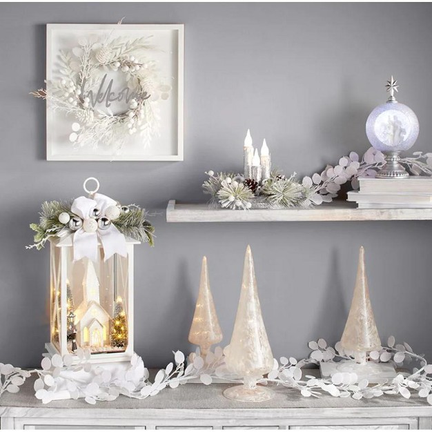 The Lakeside Collection Spiritual White Garland