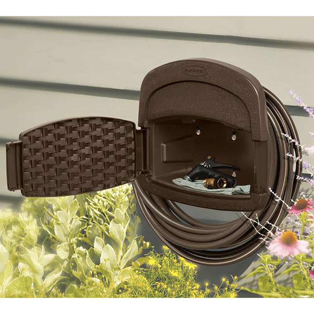 Suncast Hangout 150 Foot Resin Wicker Mounted Garden Storage Hose Reel， Brown