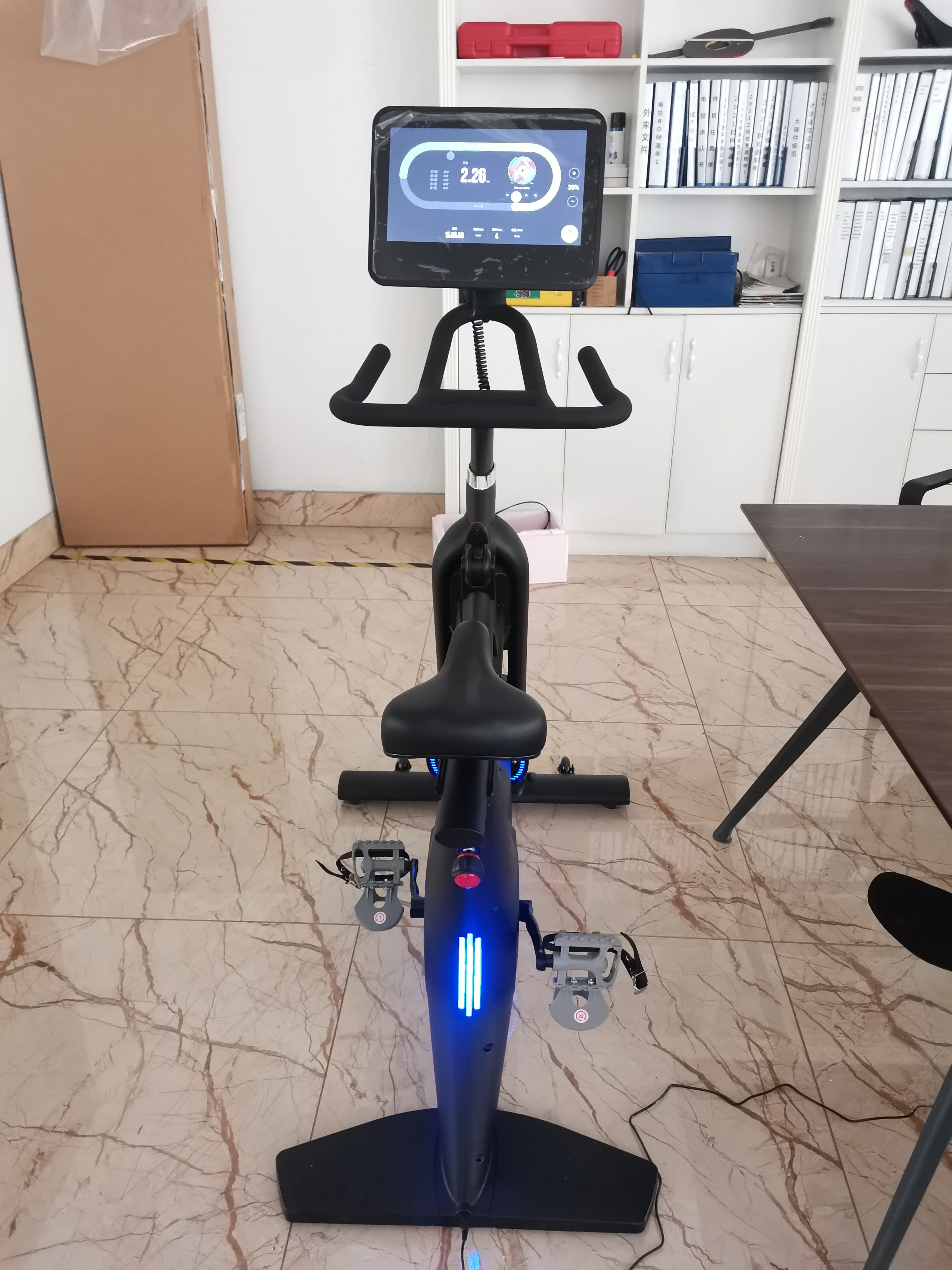 China Spinning bike commercial gym equipment magnetic spinning controlled magnetic used cycling exercise indoor spinning bike