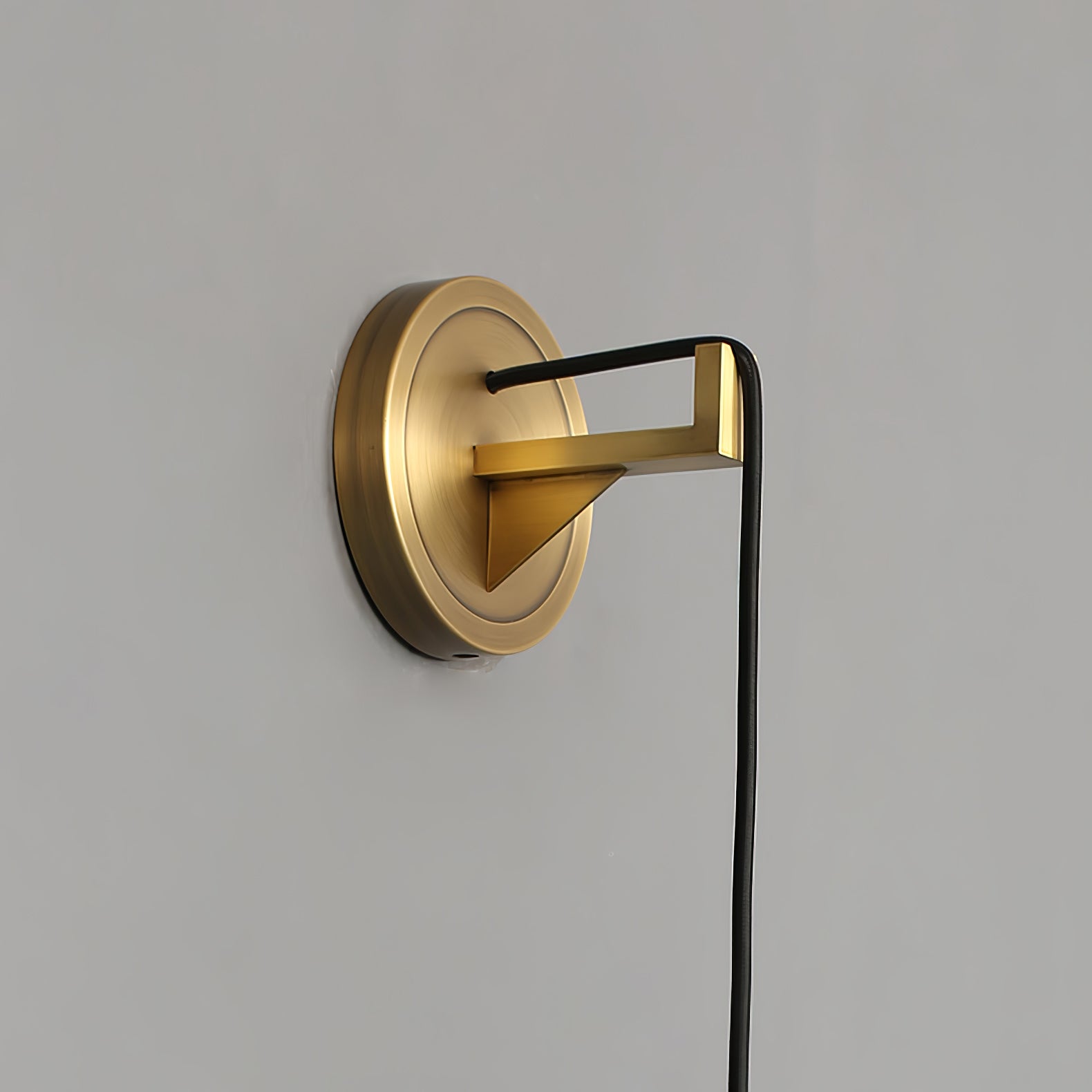 Monty Wall Lamp