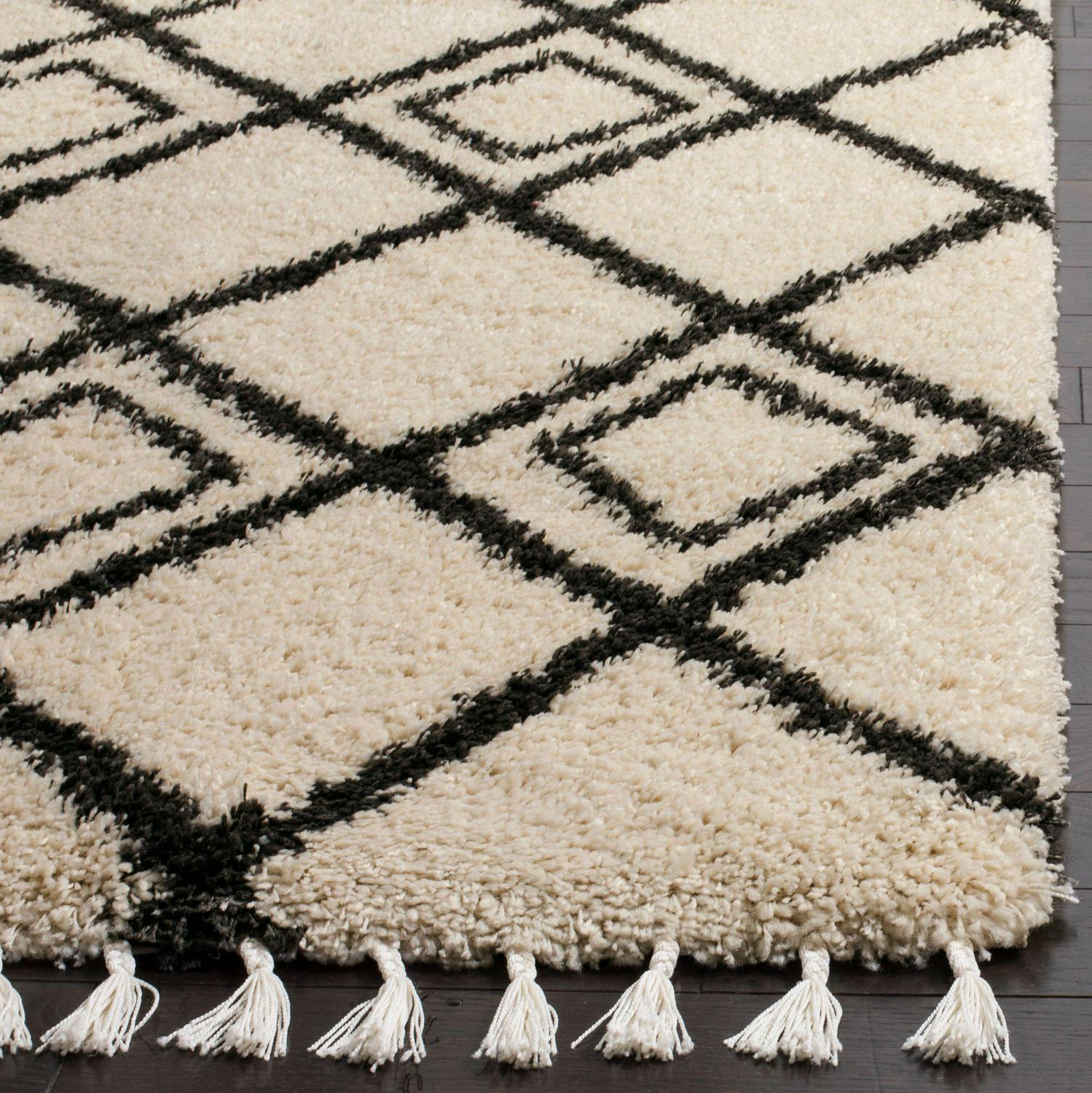 SAFAVIEH Moroccan Fringe Kingston Geometric Shag Area Rug Cream