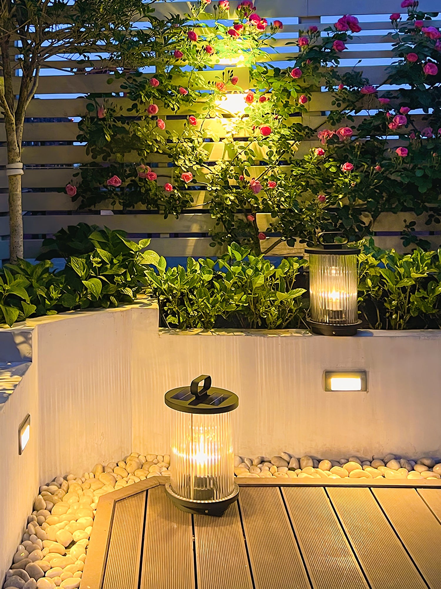 Lantern Garden Outdoor Light