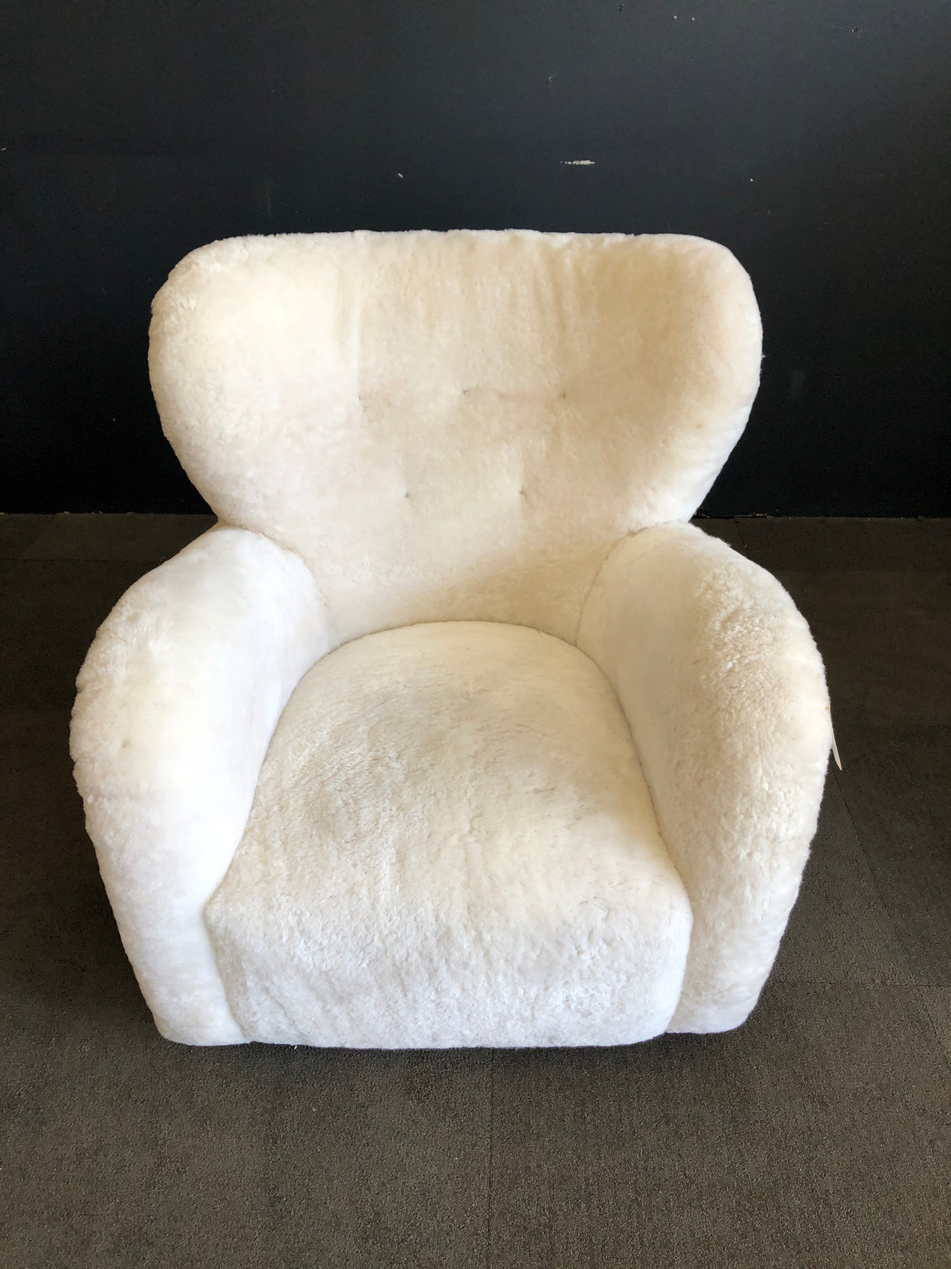 LESLIE CLUB CHAIR