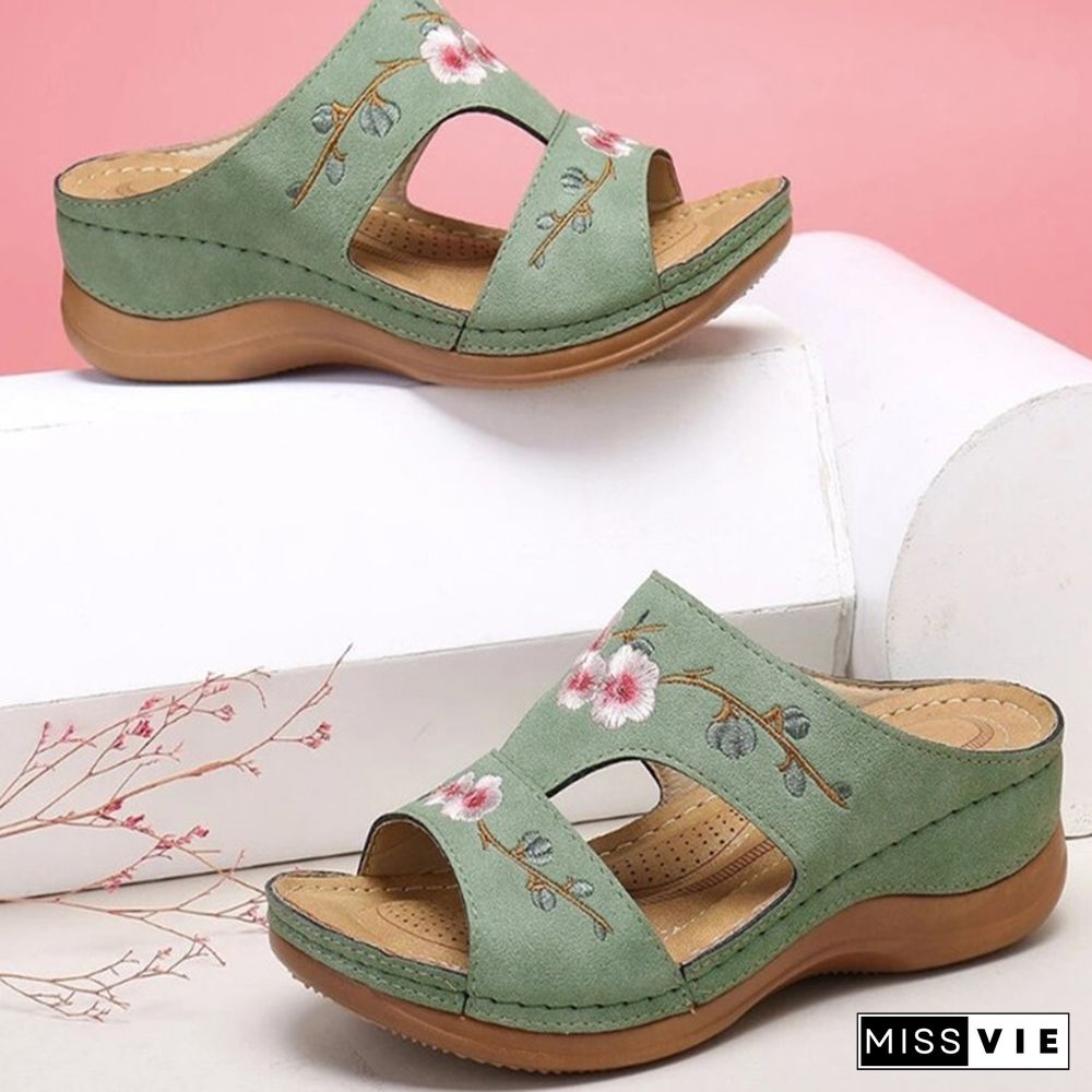 Sandals Comfortable Platform Soft Women Casual Slippers Embroider Flower Colorful Ethnic Flat Open Toe Outdoor Beach Shoes