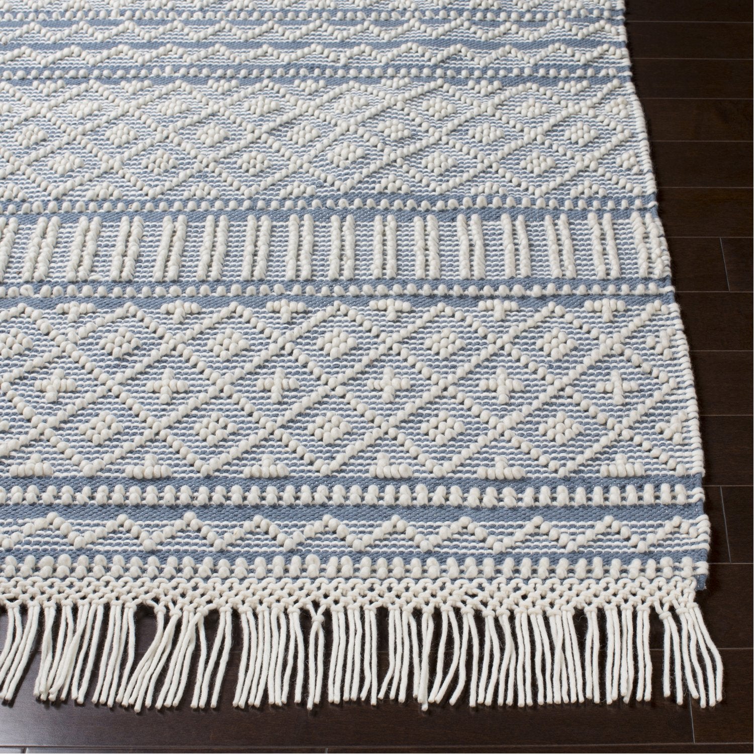 Farmhouse Tassels Hand Woven Rug