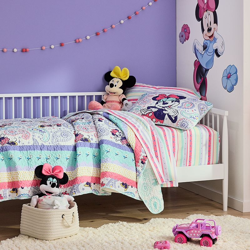 Disney's Minnie Paisley Quilt Set with Shams by The Big One?