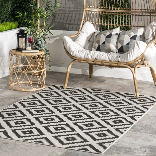 Nuloom Darrow Moroccan Diamond Indoor outdoor Patio Area Rug