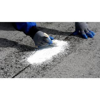 Henry 885 Tropi-Cool 100% Silicone Wet Patch Roof Leak Repair Sealant 0.90 Gal. HE885142