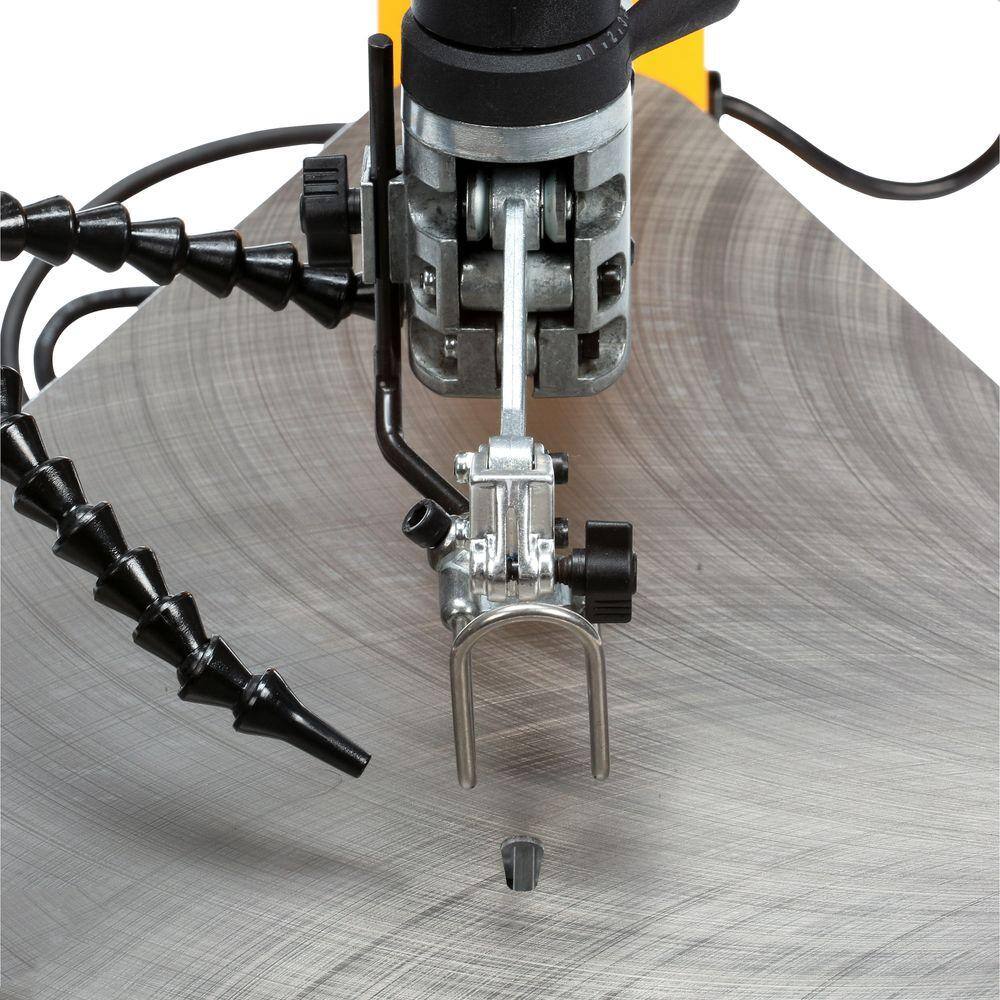 DW 20 in. Variable-Speed Scroll Saw DW788