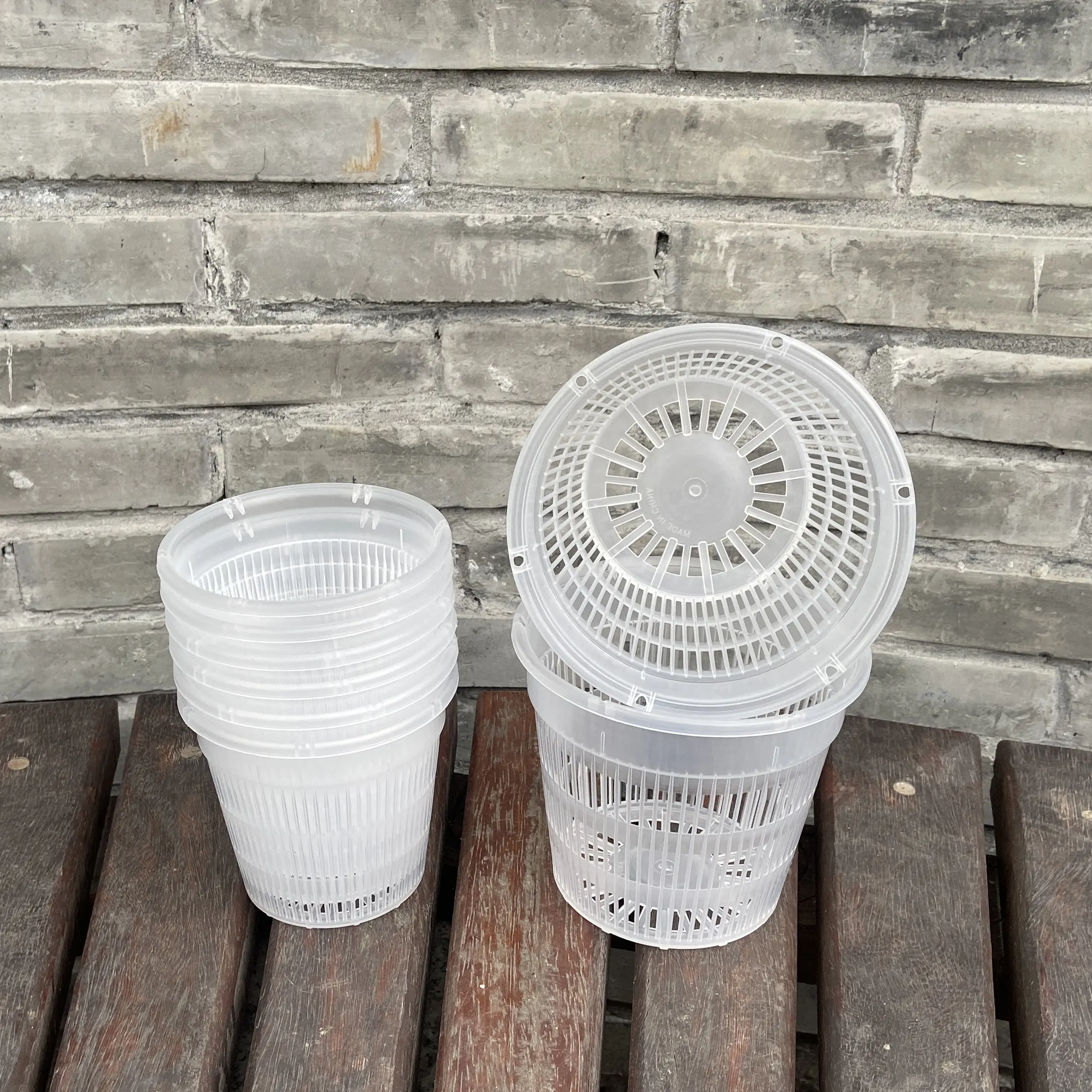 Garden Supplies Plastic Round White Clear Transparent Slit Flower Plant Pot