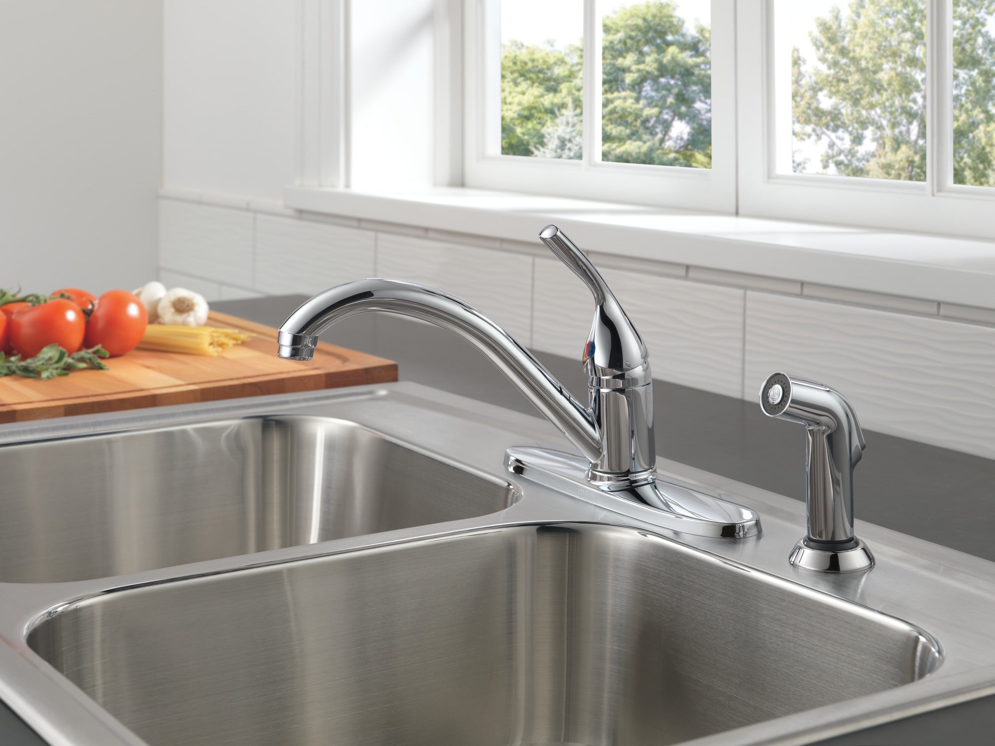 Delta 400-Dst Classic Kitchen Faucet - Chrome