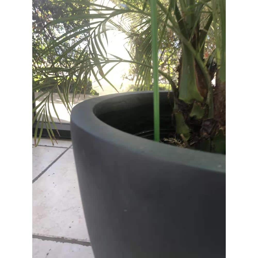 KANTE 17 in. Tall Charcoal Lightweight Concrete Round Modern Seamless Outdoor Planter RC0050C-C60121