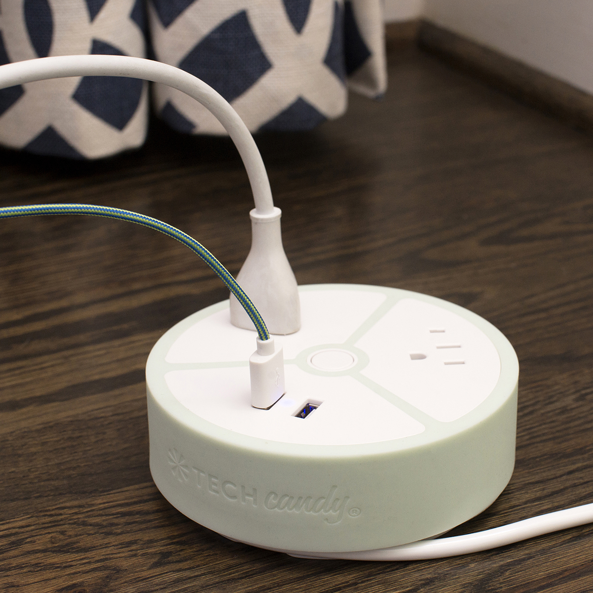 Power House Outlet amp USB Charging Station