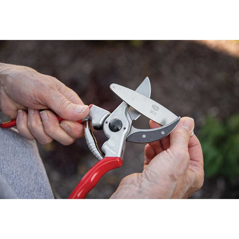 FELCO 2 Pruning Shear - with FREE 903 Sharpener | Gemplers