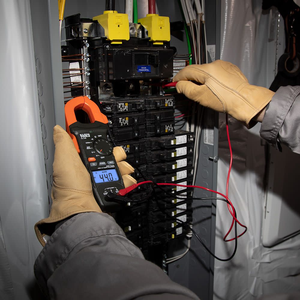 Auto-Ranging Digital Clamp Meter AC ;