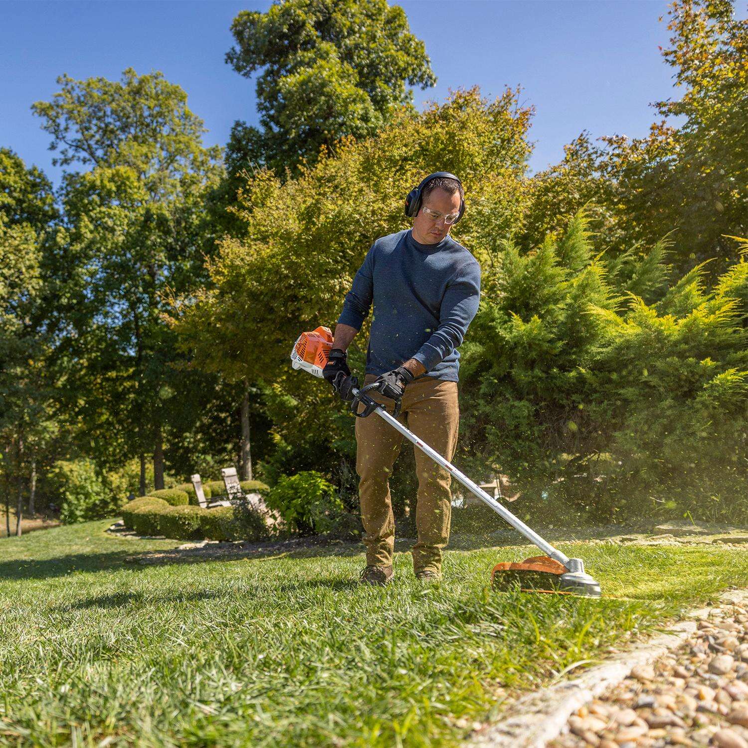 STIHL Gas Grass Trimmer Brushcutter FS 70 R 16.5in， Tool Only