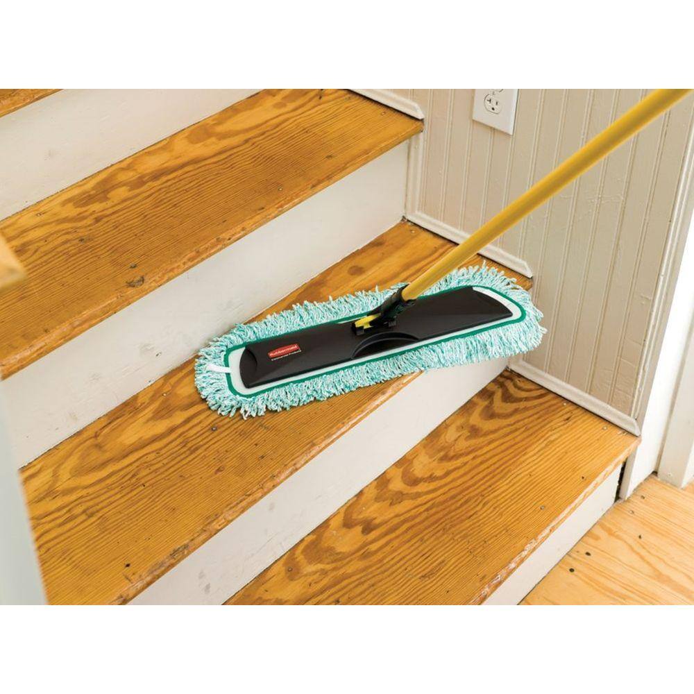 Rubbermaid Commercial Products 18 in. Microfiber Flat Mop Kit FGQ101-20