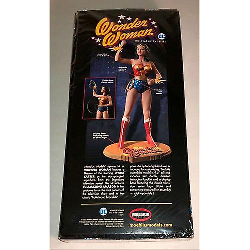 Wonder Woman Plastic Kit 1:8 Scale