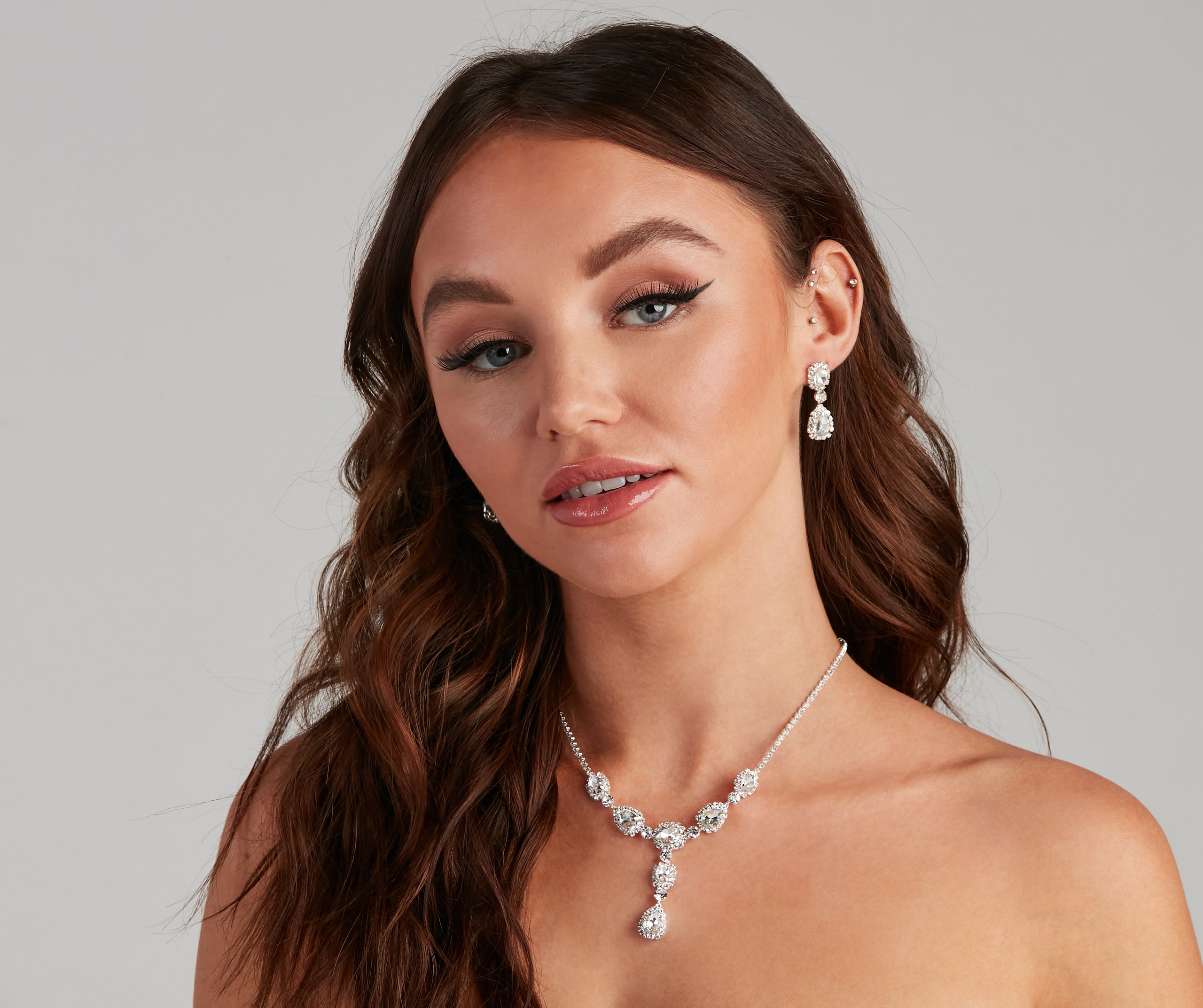 Halo Rhinestone Necklace And Drop Earrings Set