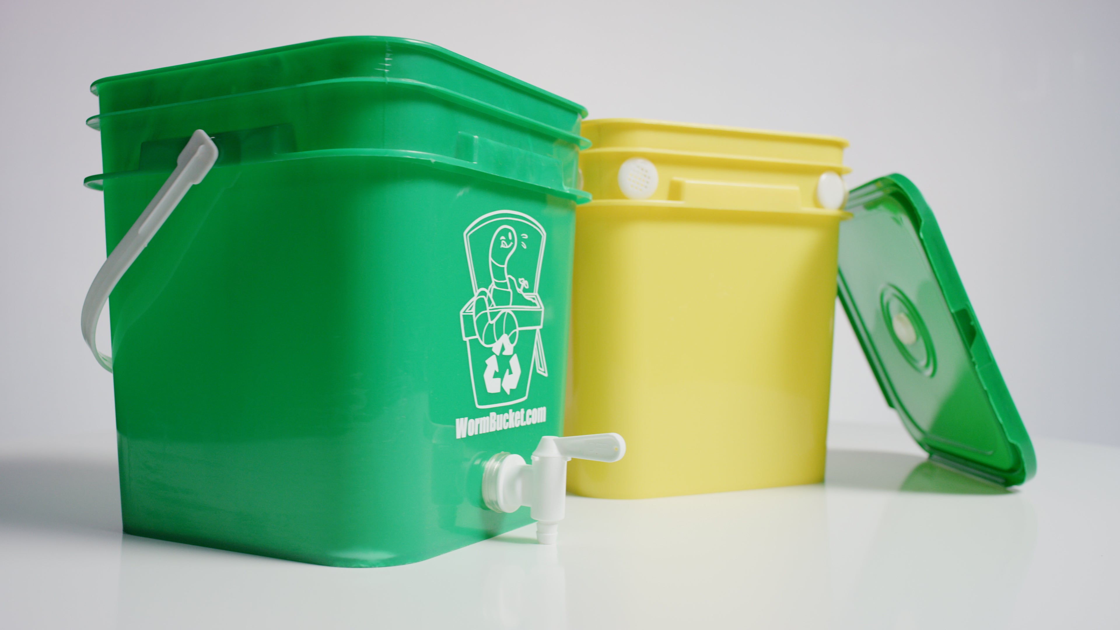 Worm Bucket? Indoor Composter Kit