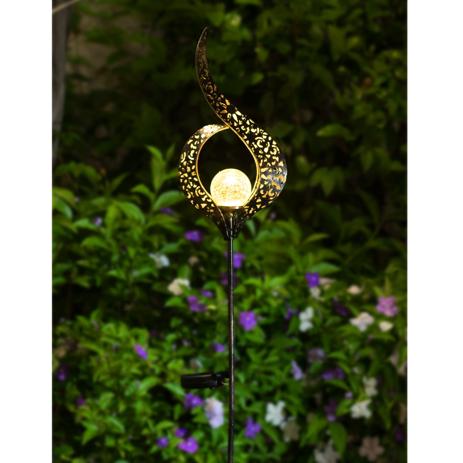 Take Me Flame Solar Garden Lights LED Waterproof Solar Stake Lights Outdoor Decor for Pathway，Lawn，Patio，Courtyard