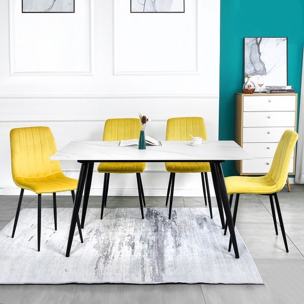 Set of 4 Modern Velvet Dining Chairs ， Fabric Accent Upholstered Chairs Side Chair with Black Legs for Dinning room