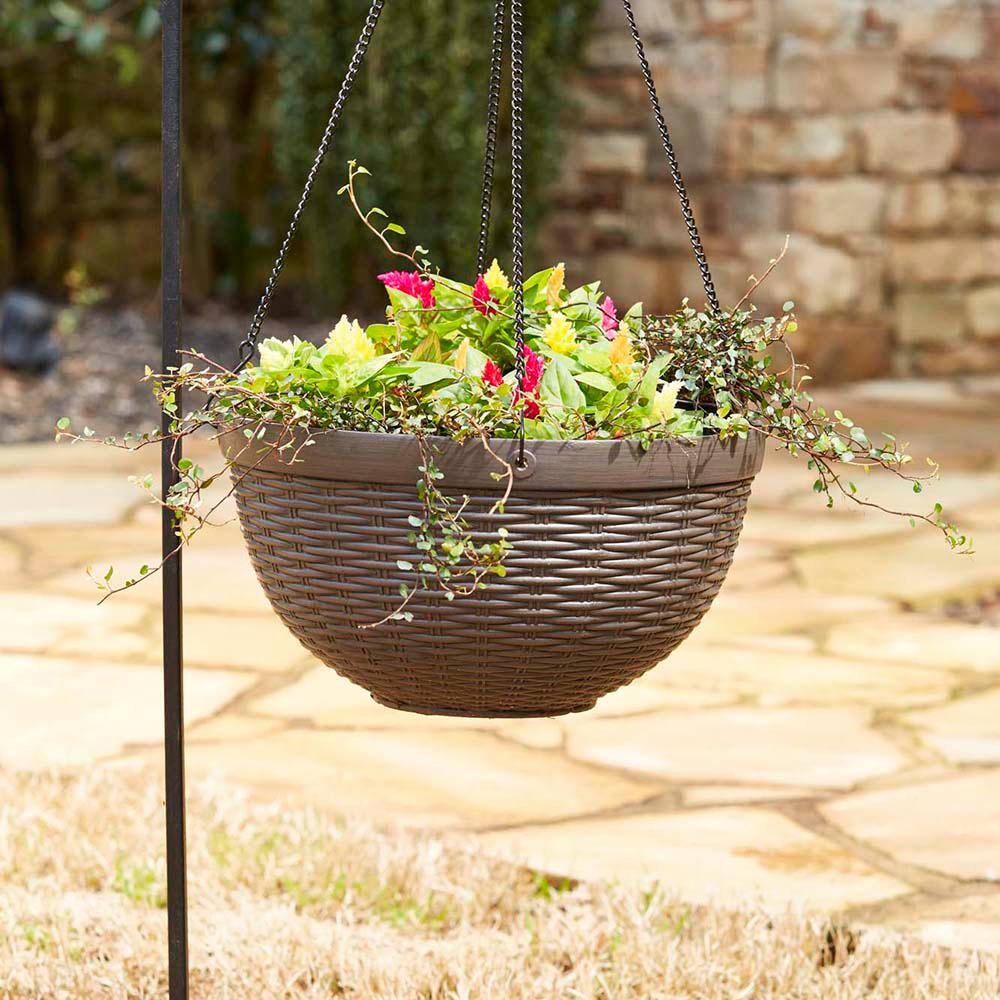 Southern Patio Jamaica Wicker Medium 12.5 in. 9 Qt. Dark Coffee High-Density Resin Hanging Basket Outdoor Planter HDR-054788