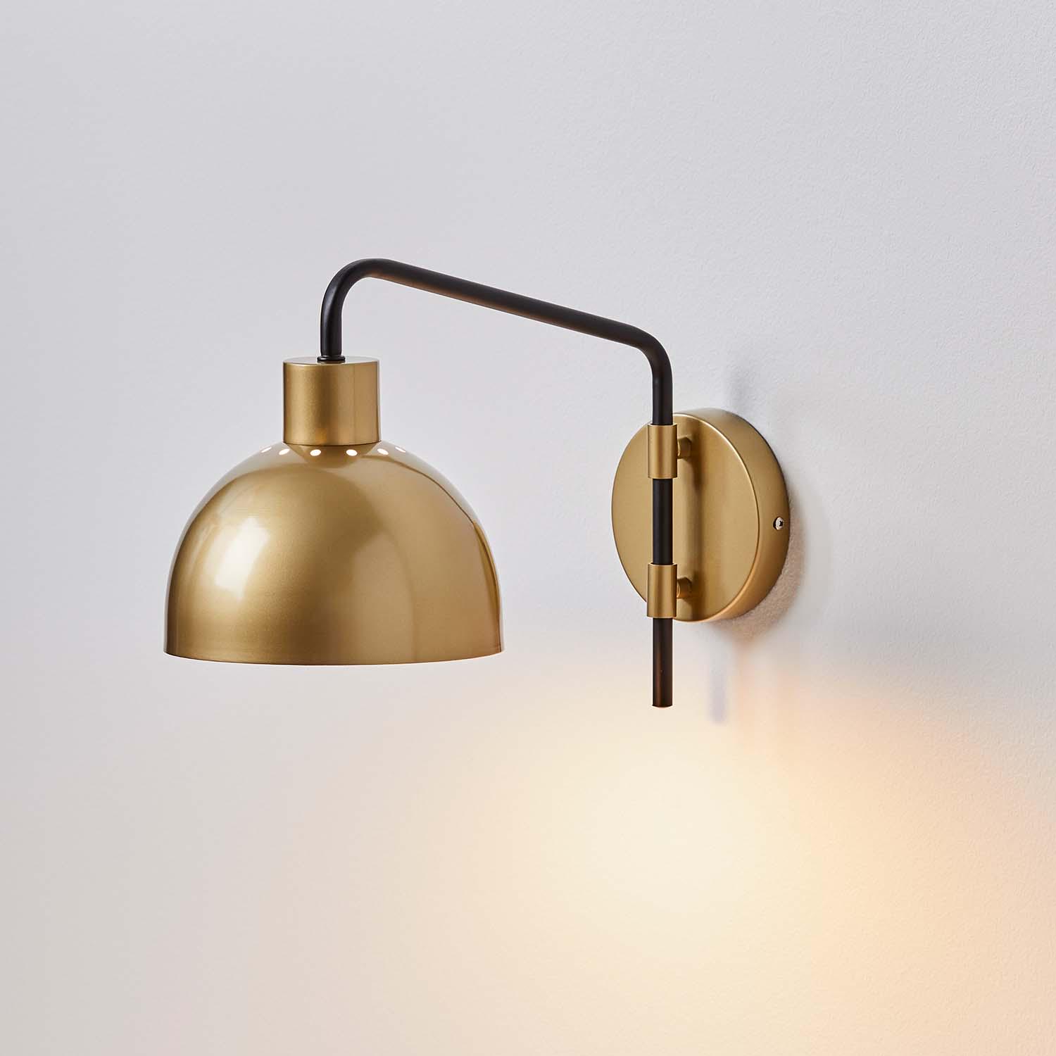 Better Homes and Gardens Wall Light Sconce， Burnished Brass and Matte Black Finish