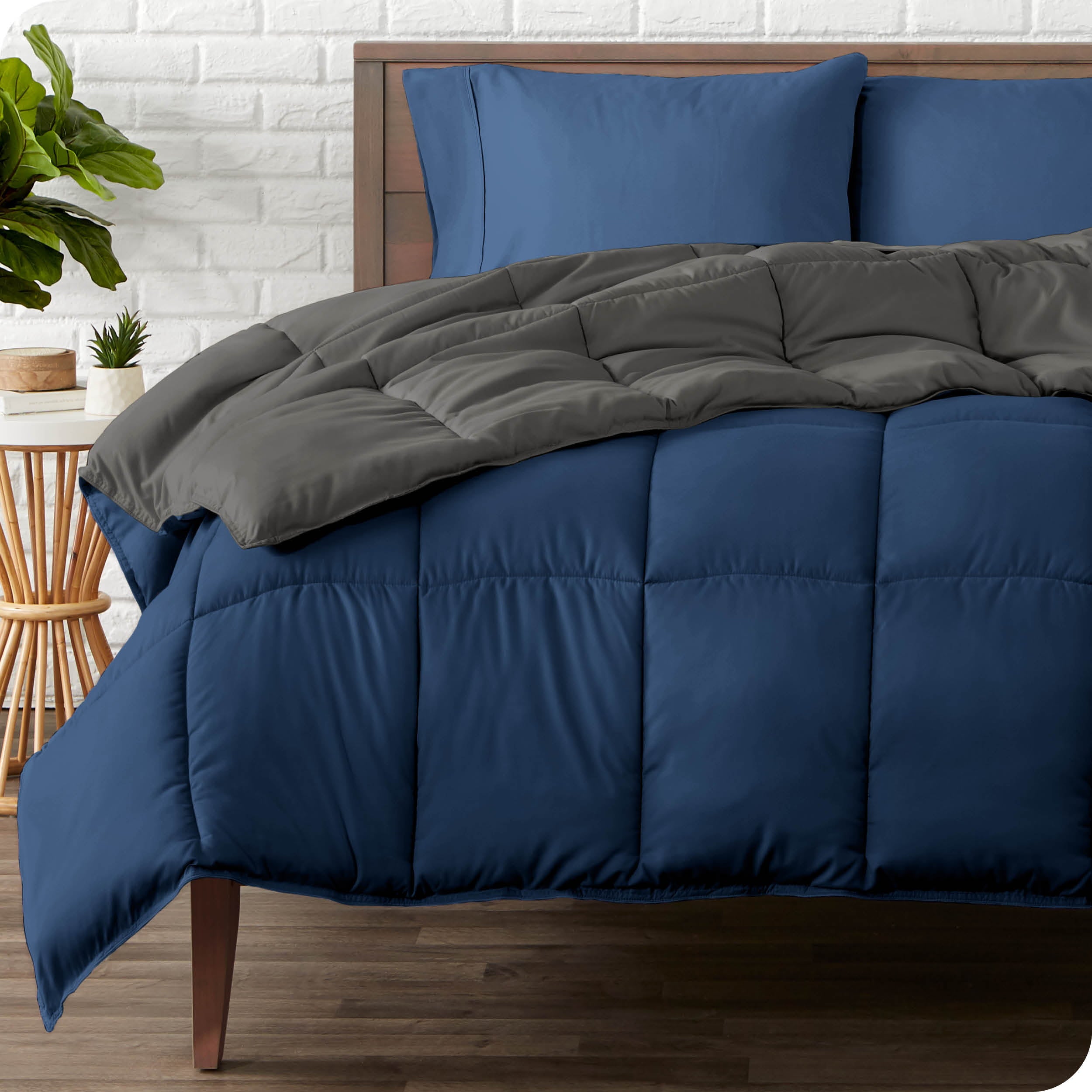 Bare Home Ultra Soft Reversible Comforter， Goose Down Alternative， Queen， Dark Blue/Gray