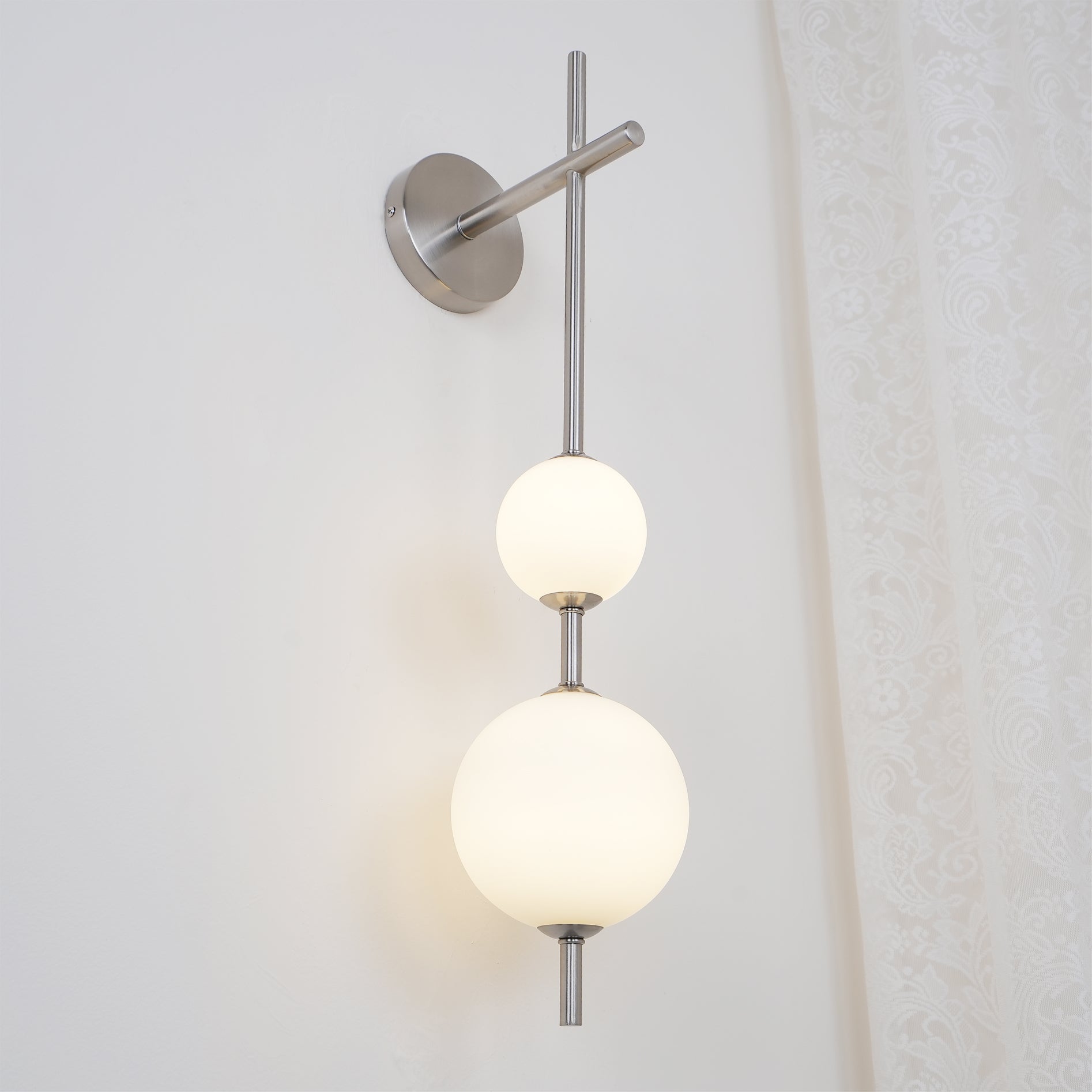 Vertical Globe Plug-in Wall Lamp