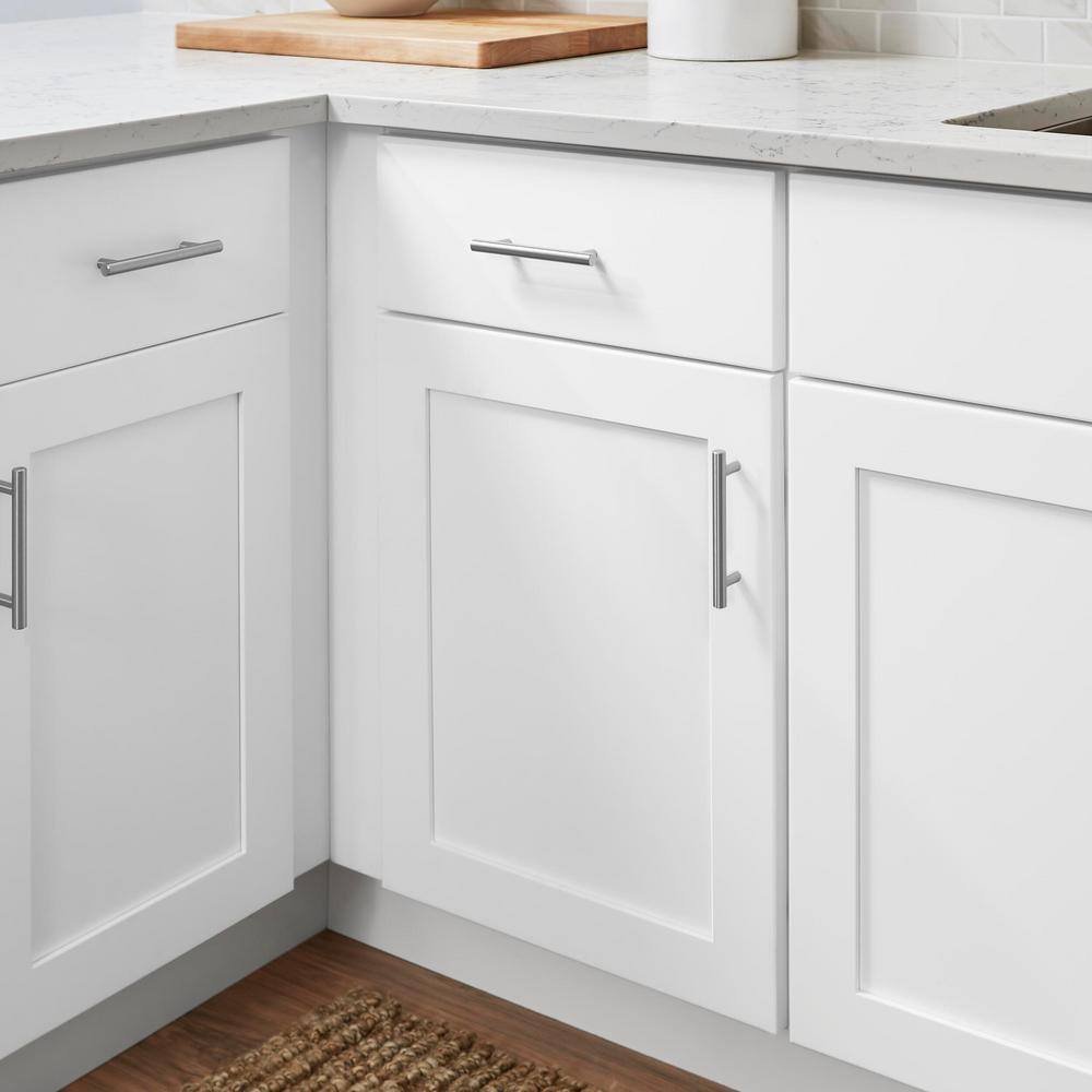 Hampton Bay Avondale Shaker Alpine White Ready to Assemble Plywood 24 in Base Kitchen Cabinet (24 in W x 34.5 in H x 24 in D) B24